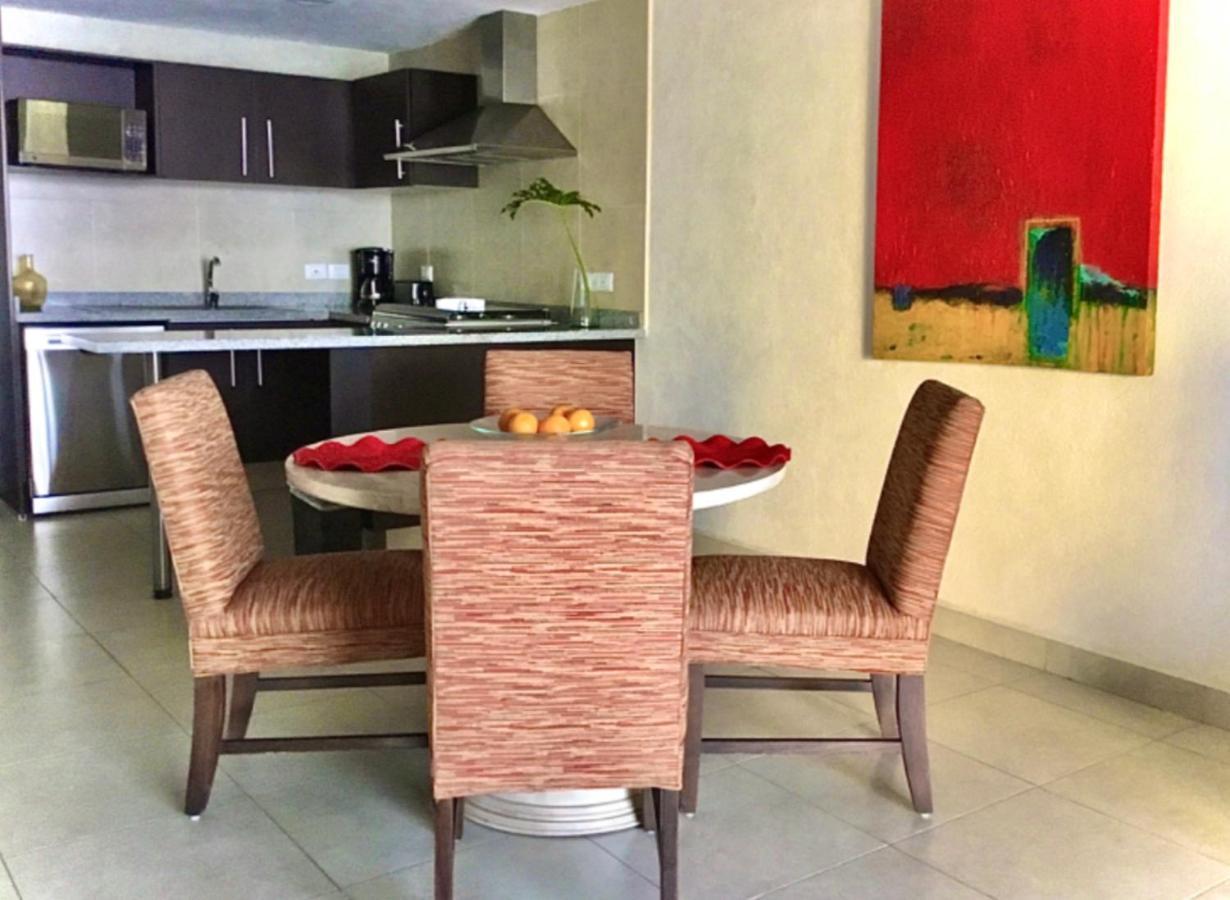 Apartamentos Grand Venetian Puerto Vallarta Exteriör bild
