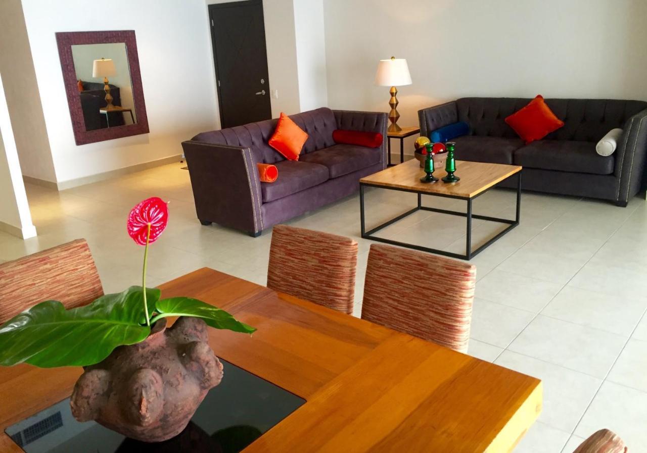 Apartamentos Grand Venetian Puerto Vallarta Exteriör bild
